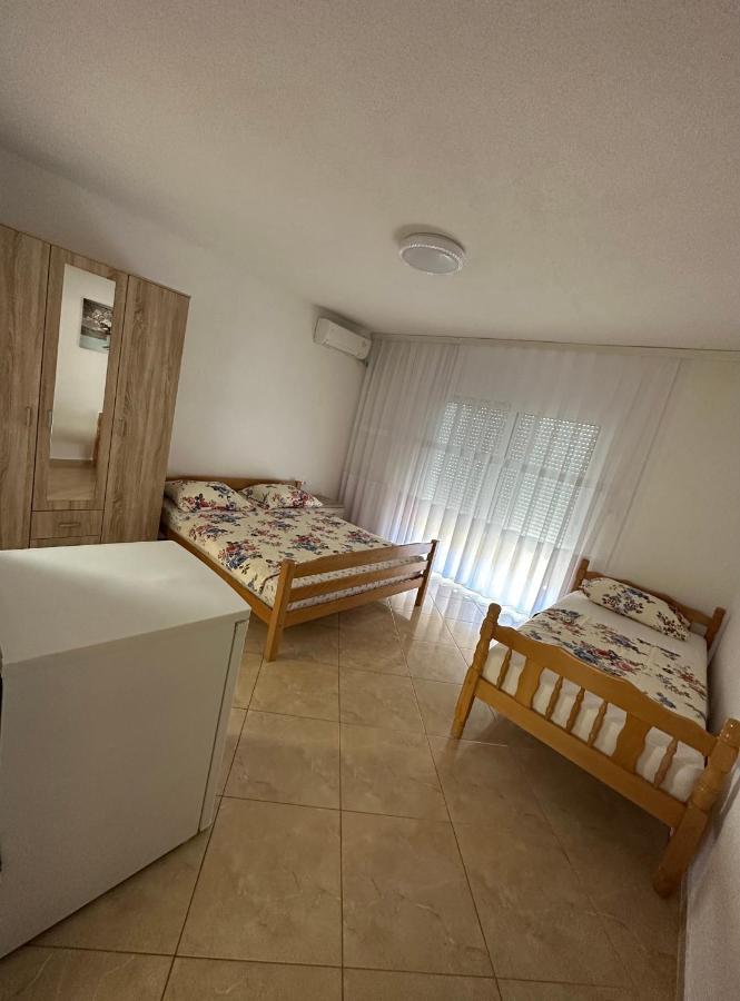 Apartments Edona Ulcinj Ngoại thất bức ảnh