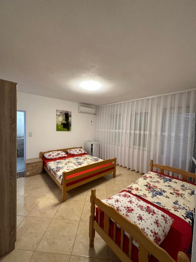 Apartments Edona Ulcinj Ngoại thất bức ảnh