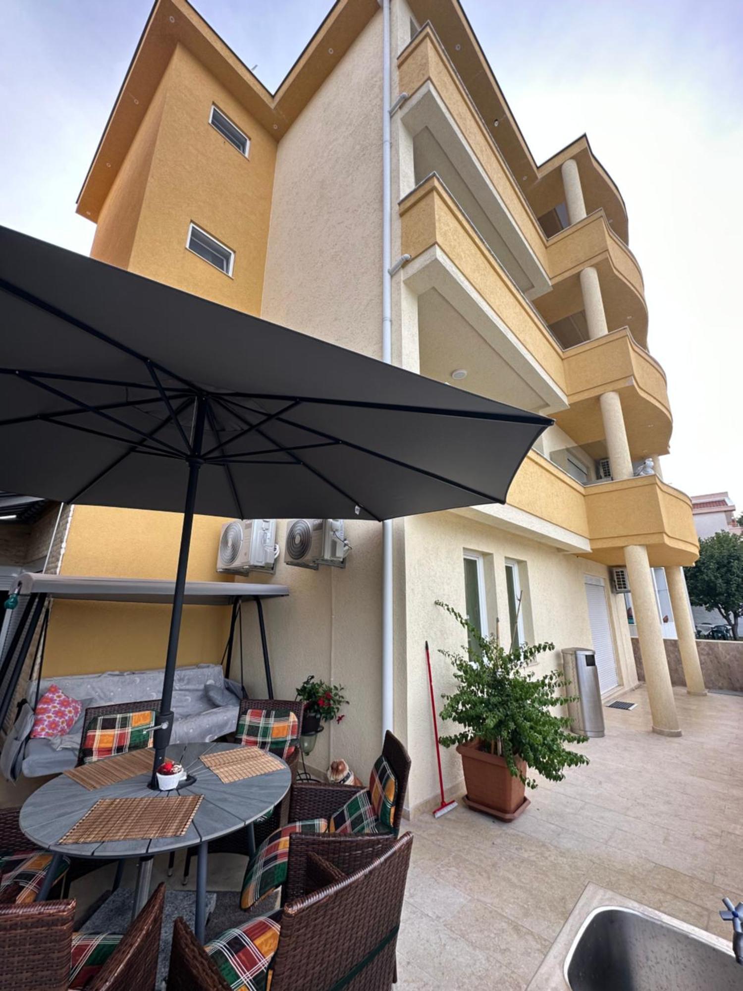 Apartments Edona Ulcinj Ngoại thất bức ảnh